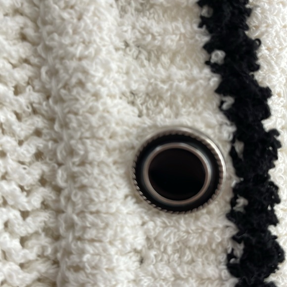 Push button sleeveless cardigan. Size small perfect condition. - Picture 3 of 5